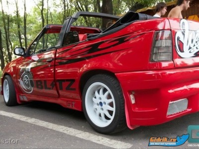 88cc7fb49c4a2900-large.jpg