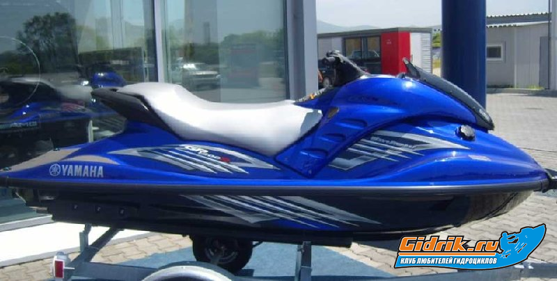 yamaha-gp1000r.jpg
